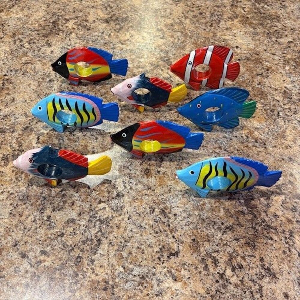Set of 8 Wooden Painted Tropical Fish Napkin Holder Rings - Picture 5 of 5